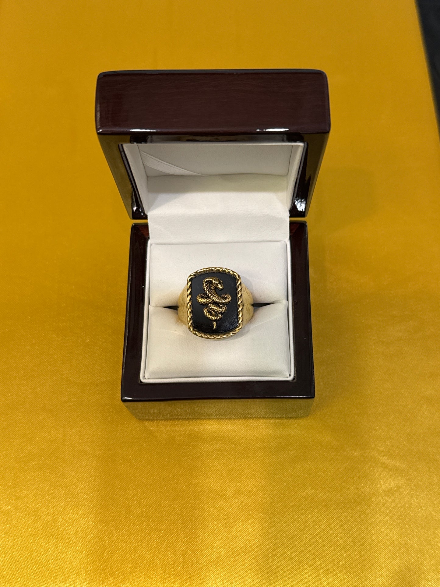 Mens Gold Plater Sterling Silver Italian Snack Design over Black Onyx Size 11 Weight: 12.4g SKU: R206