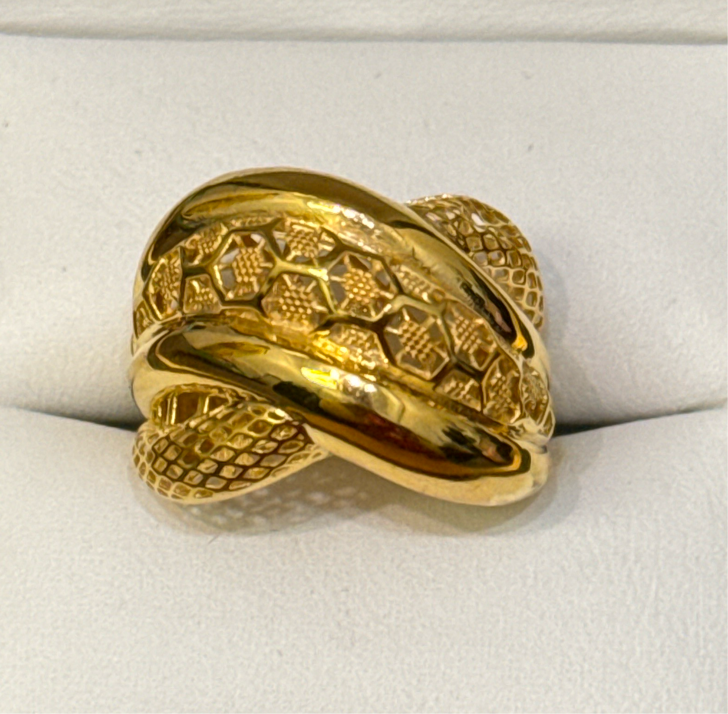 Exaggerated Bold Designer Inspired Party Ring with filigree Details in 22K Gold Size 8.75, 6.0g SKU: R0239W