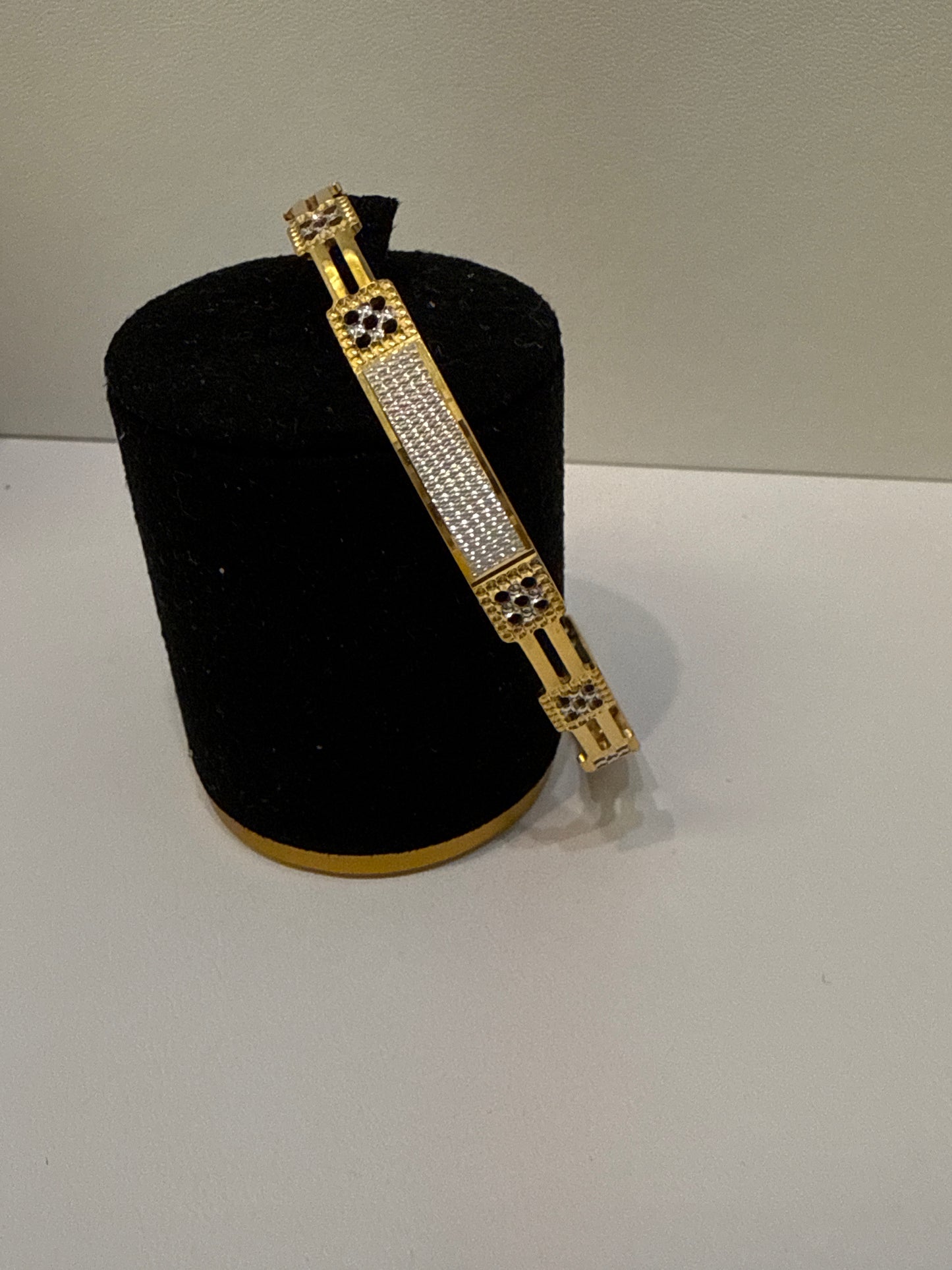 Oro - Italian Designer 22K in two Color Gold and Rhodium Plated Stackable Bangle. 2.6 inches - 14g SKU:BR061