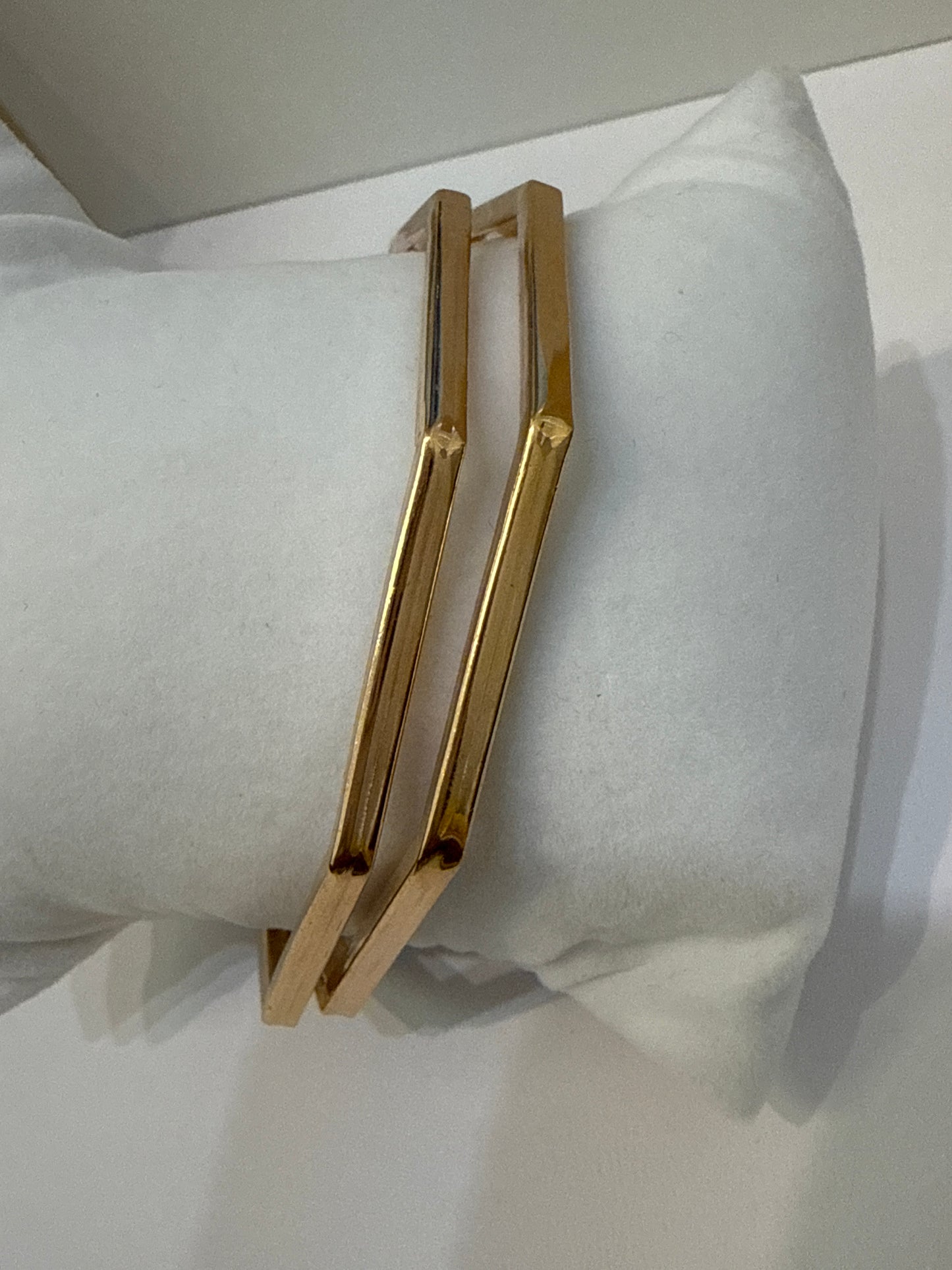 One-of-a-kind Custom Design Hexagon shaped Rose Gold Plated in 22K Gold Stackable Bangle. 2.10 inches - 15.1g SKU:BA014A