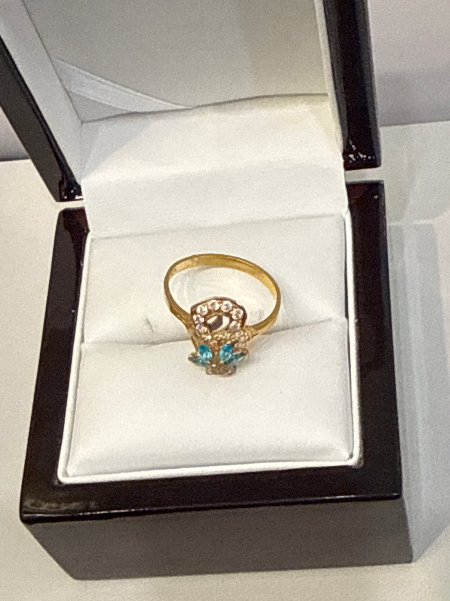 Modern Champagne Blue & White Stones 1.5 CT Floral Rhodium Polish Ring 22K Gold Size 7, 2.5g SKU: R0189W