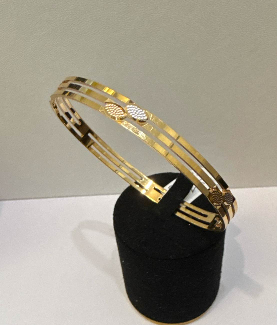 Oro - Italian Designer 22K in two Color Gold and Rhodium Plated Stackable Bangle 2.6 inches - 15.4g SKU:BR081