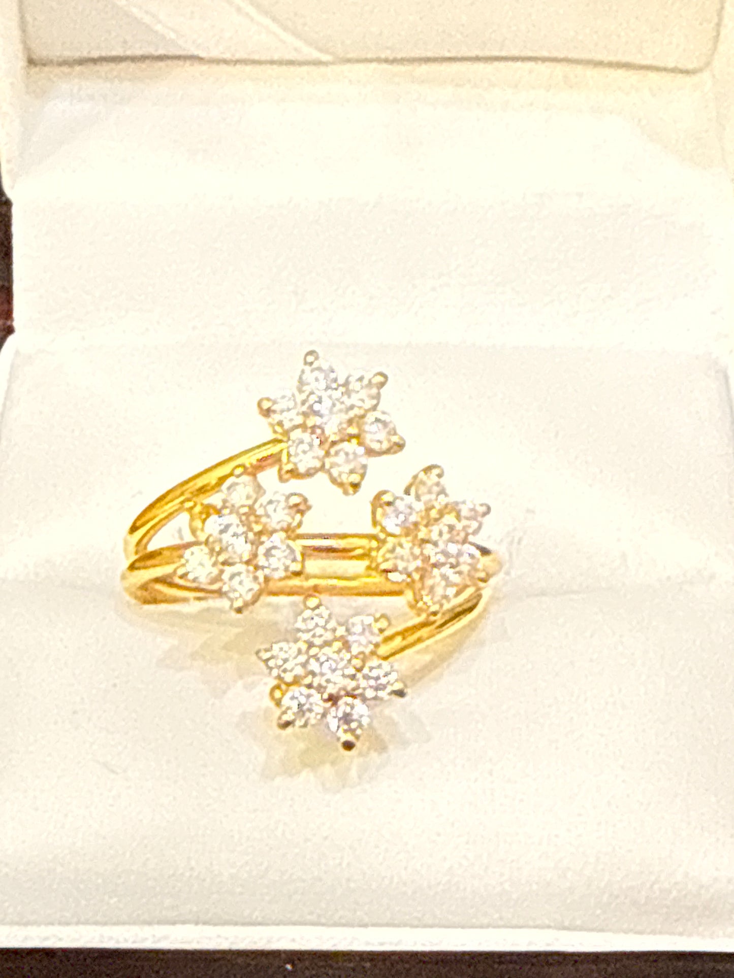 Ring 22K Gold Size 7, Weight: 4.2g SKU:R010