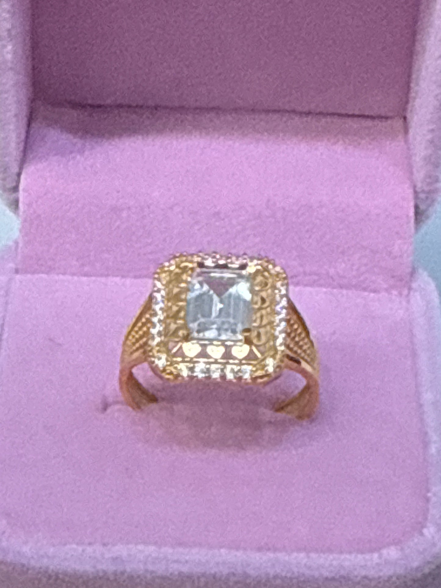 Ring 22K Gold Size 8, Weight: 4.1g SKU:R107w