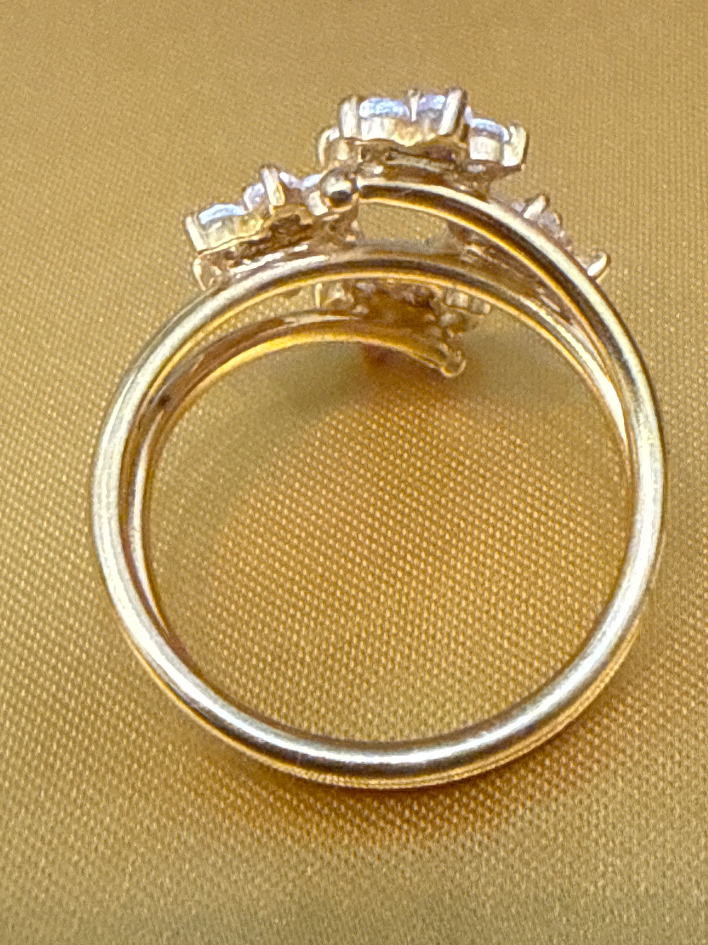Ring 22K Gold Size 7, Weight: 4.2g SKU:R010