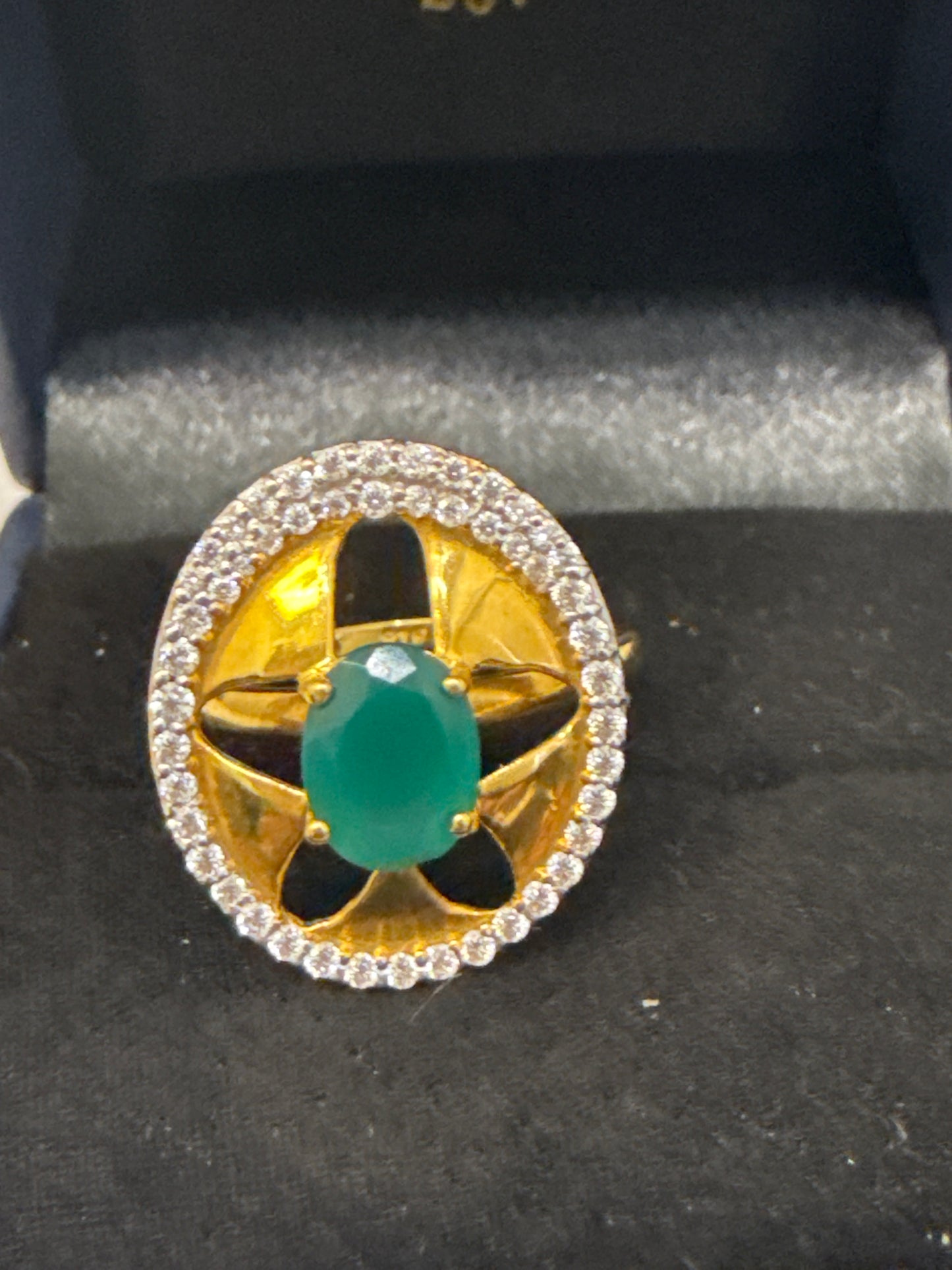 Gemstone Ring 22K Gold 6.5Size , Weight: 4.6g SKU:RW084