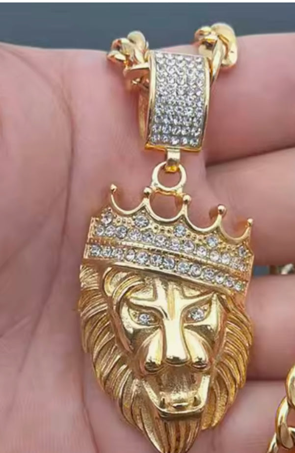 Legacy by Simon: Lion Head with Crystals including 24’’ Chain