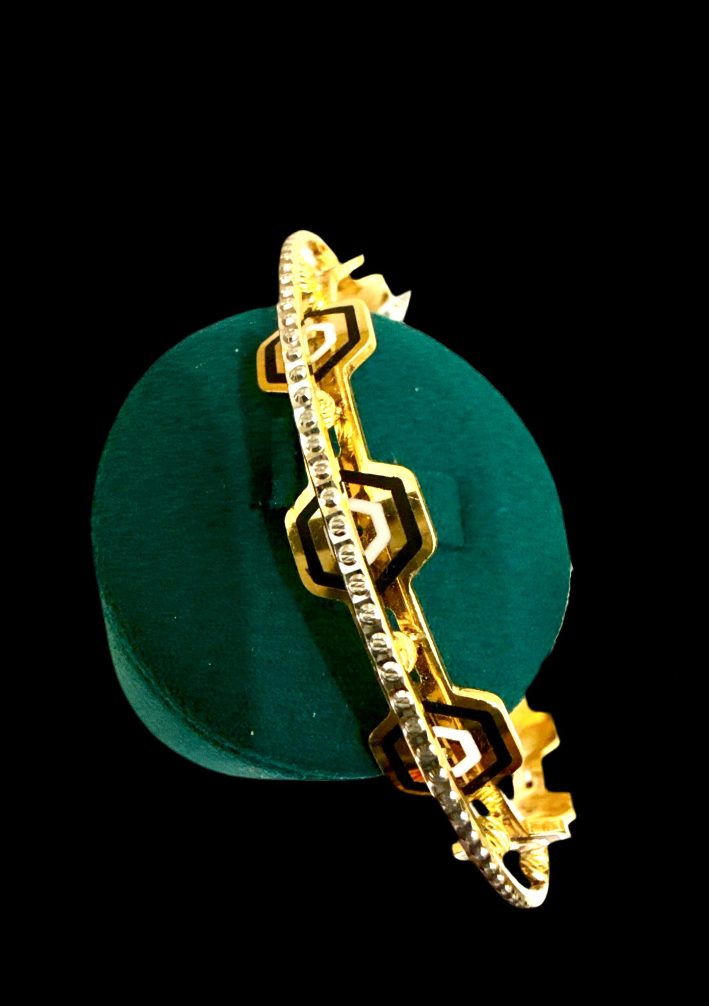 Oro - Italian Designer 22K in two Color Enamel (Black& White) with Rhodium Plated Bangle. 27.54g, 2.6 inches - SKU: BA029