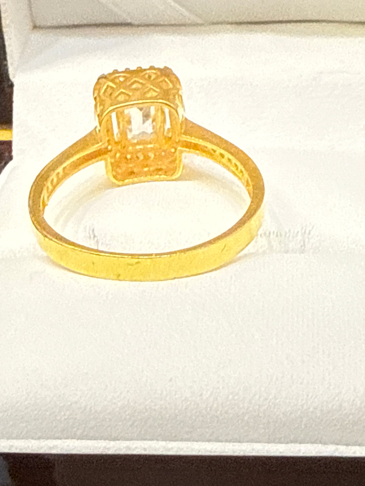 Ring 22K Gold Size8.5, Weight: 3.7g  SKU:R139