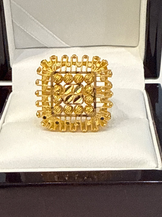 High Polished Reflective Square Shaped Open Gallery with Filigree Italian Designer inspired Elegant Light a weight Party Ring with a Modern Twist with 22K Gold Size 8, 5.4g  SKU: R0148W