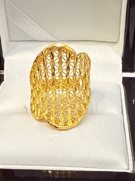Dubai Arabian Morden Design Laser Cut High Polish Shine Ring 22K Gold Size 8, Weight: 5.1g SKU: R182W