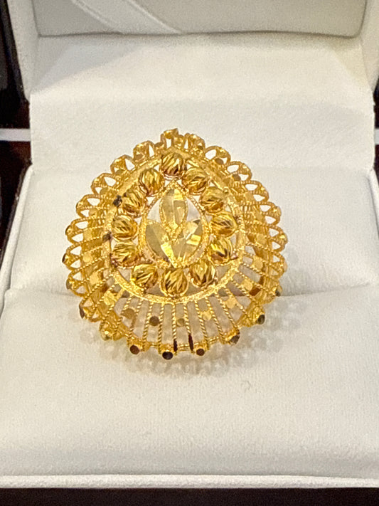 Dubai Arabian Morden Design Laser Cut High Polish Shine Ring 22K Gold Size 8, Weight: 4.9g SKU:R191W