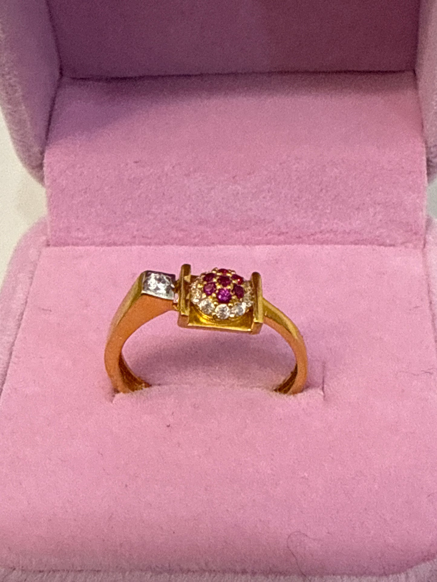 Modern Red & White Ruby and Crystal Stones 0.8 CT Floral Ring 22K Gold Size 6.5, 3.1g  SKU: R0160W