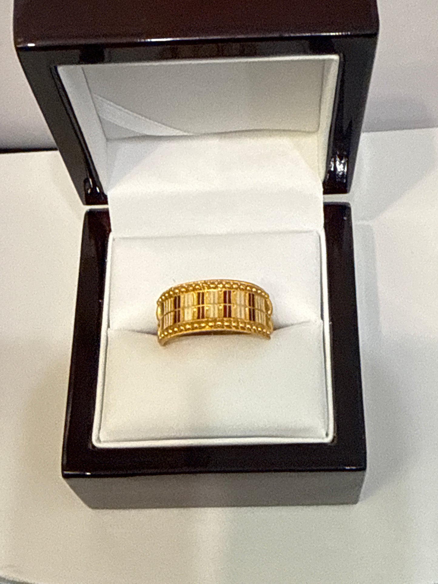 Modern White & Red Enamel with Diamond Polish Knuckle Wedding or Party Ring 22K Gold Size 9.5, 4.3g  SKU: R0200’W