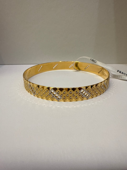 ORO Italian Designer 22K Yellow Gold decorated with Gold and Rhodium Stackable Bangle 2.6 inches - 19.14g SKU:BR0070O