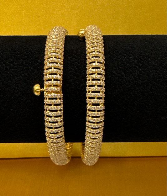 22K Gold & Crystals Handmade 2 Bangles set 36.0g Size 2.6 SKU: BA00