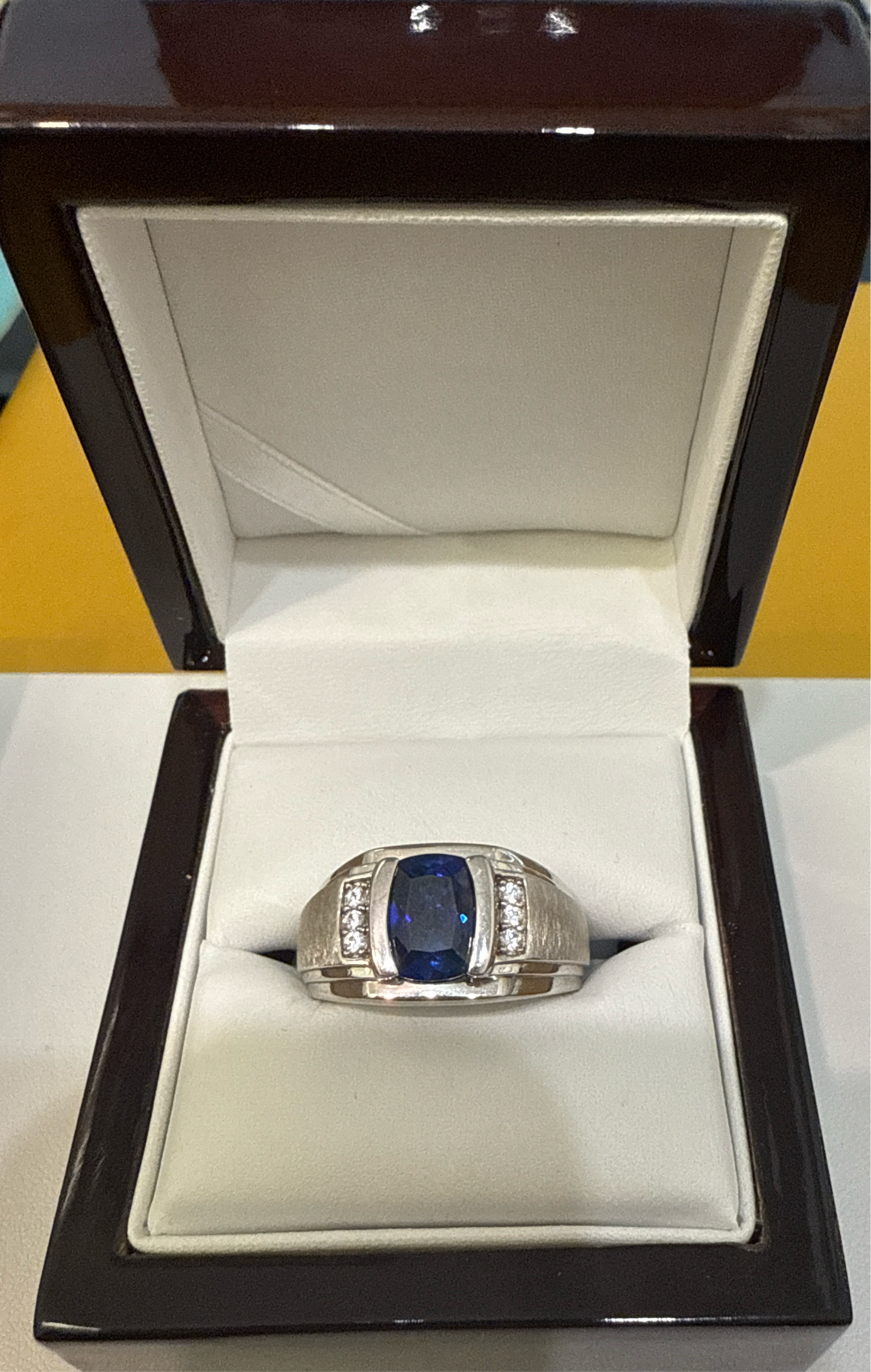 Mens Sterling Silver .30 Diamonds 7 CT Blue Sapphire 11 Weight: 12.4g  SKU: R204MS