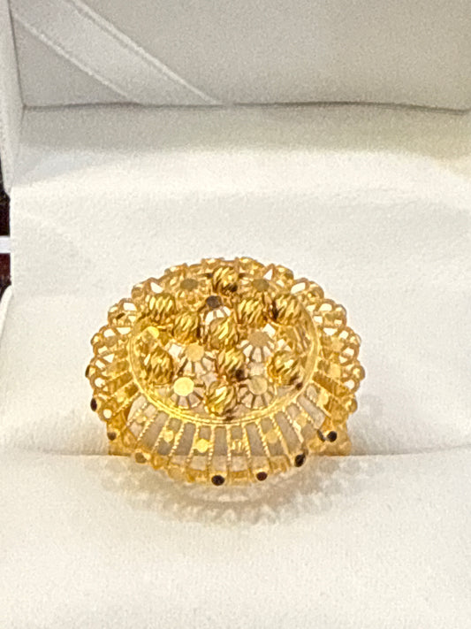 Dubai Morden Circle Design Laser Cut High Polish Shine Ring 22K Gold Size 8, Weight: 4.6g SKU:R176W