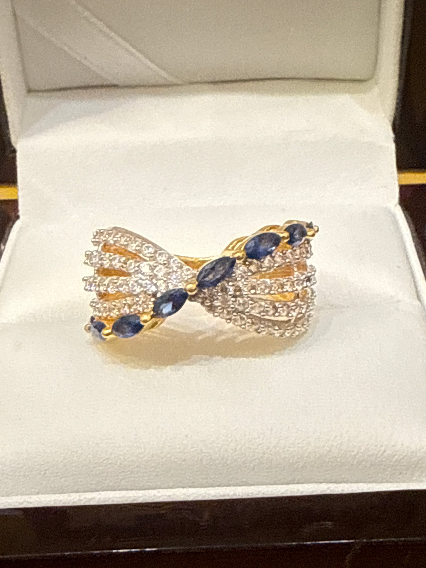 Ring 22K Gold Size5.5, Weight: 5.7g  SKU:R137w
