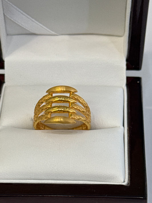 Elegant Unisex Textured Polished Timeless Design Knuckle Ring with Modern Twist 22K Gold Size 8.0, 3.7g  SKU: R0183WMU
