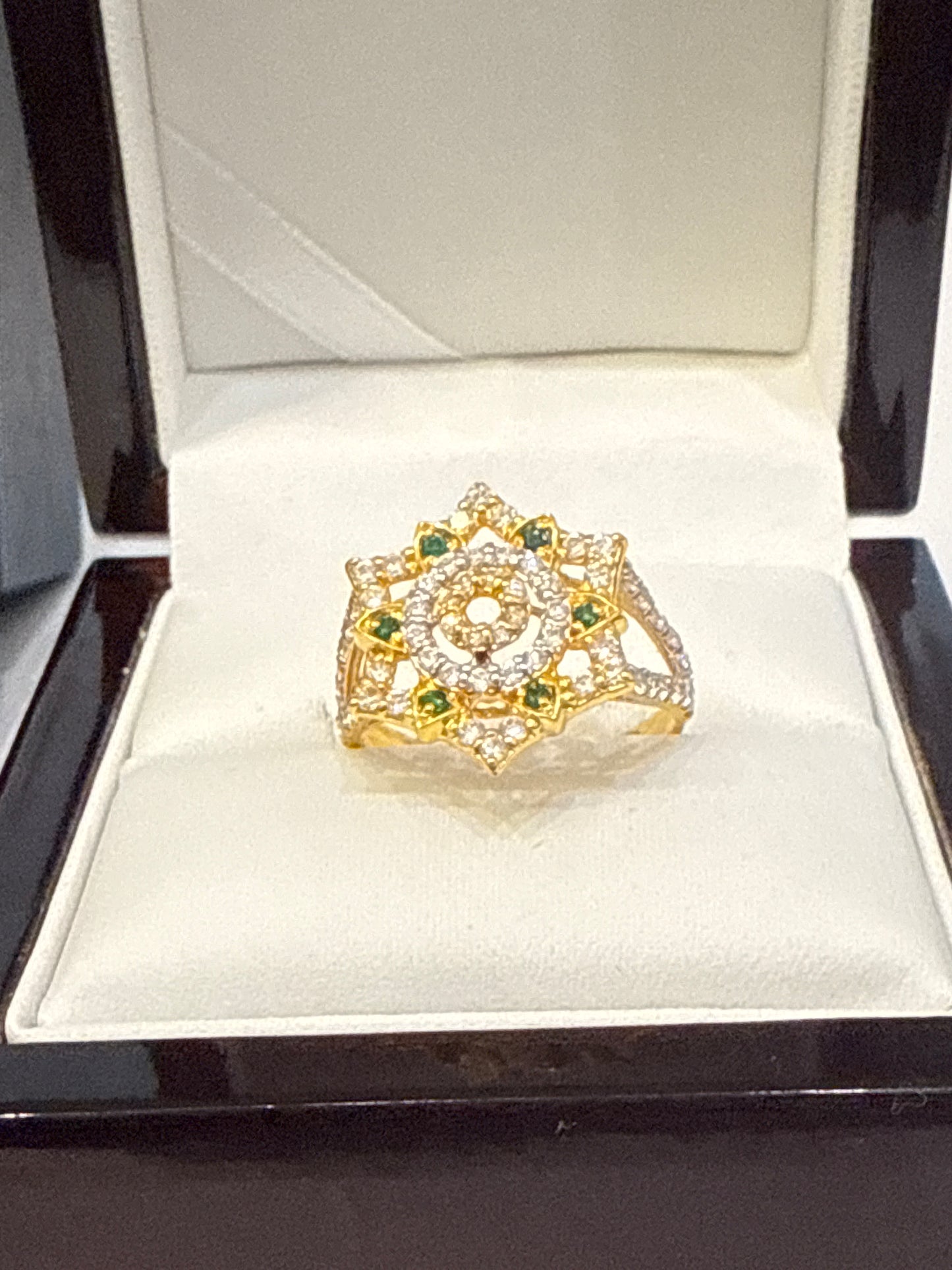 Modern Red & White Ruby and Crystal Stones 0.8 CT Floral Ring 22K Gold Size Adjustable 7, 3.8g  SKU: R0154W