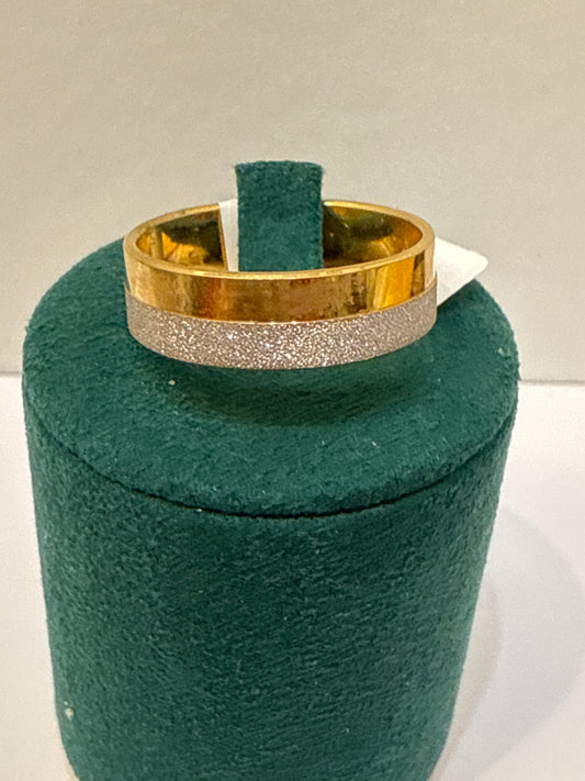 Wedding Band Classic Design with Diamond Cut  in 22K Gold with Size 11.5, 9.8g  SKU: R0215M