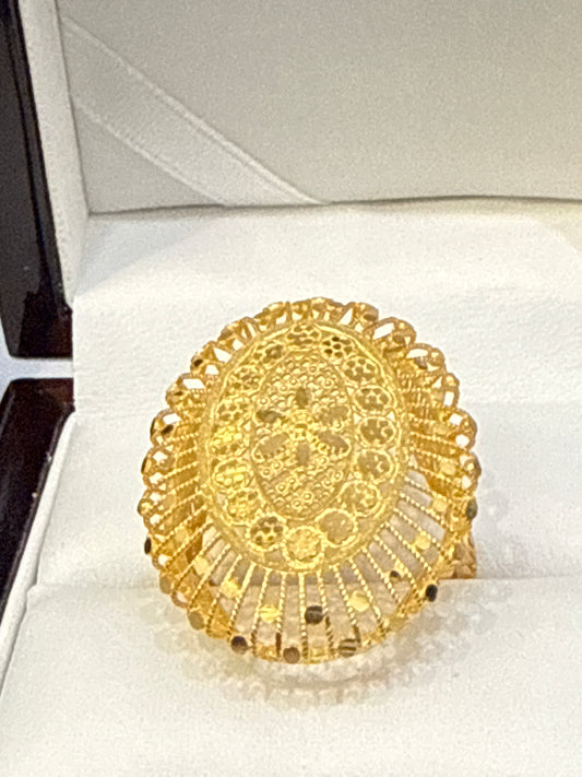 Dubai Morden Oval Design Laser Cut High Polish Shine Ring 22K Gold Size 8, Weight: 5.1g SKU:R190W